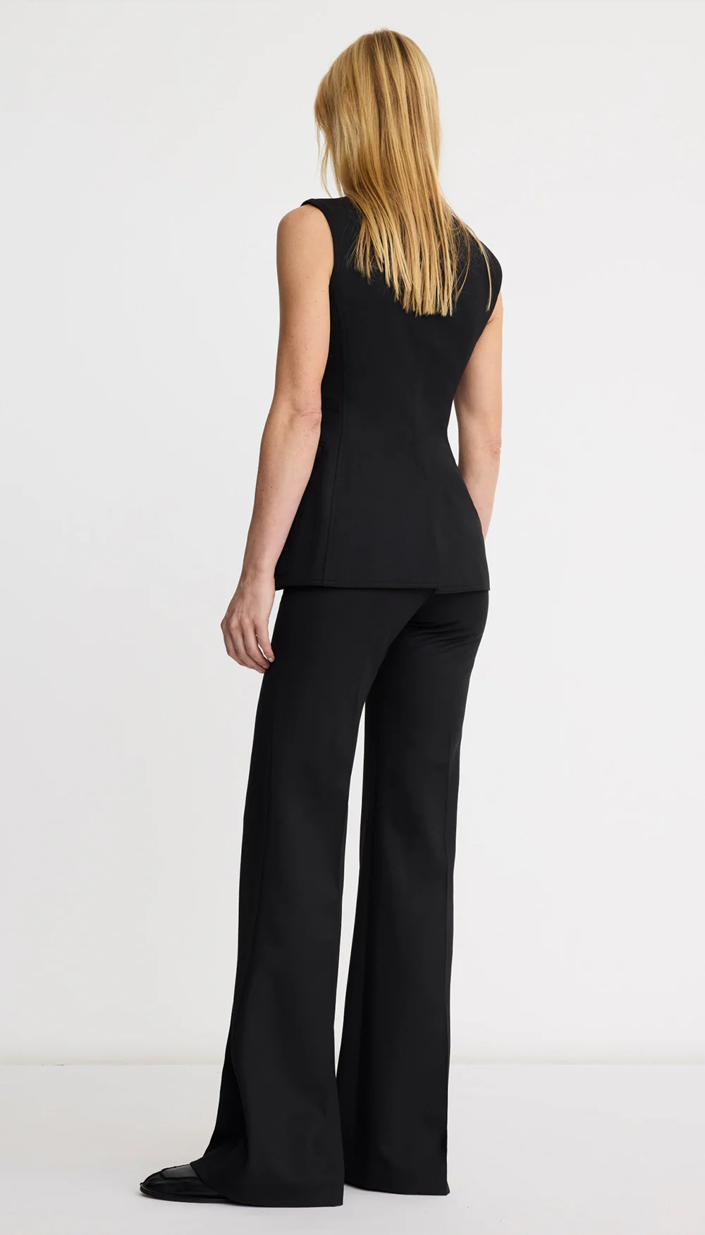 Portrait Neck Vest - Image 4